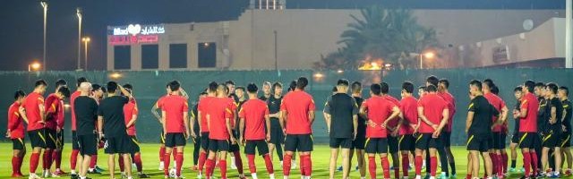 世俱杯官网-国足沙迦一天两练 首堂场地训练课王大雷缺席