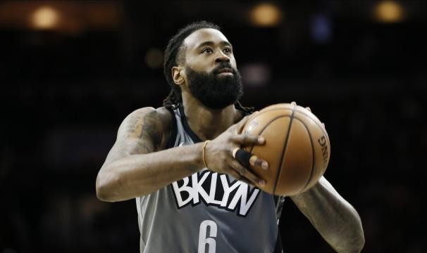 世俱杯直播-篮网签约小乔丹只为讨好KD欧文 离开早已是定局